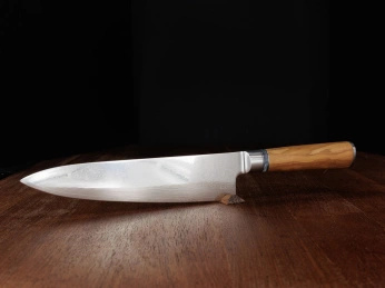 Nóż Szefa Kuchni z grawerem Aka Tori ze stali damasceńskiej 8" - Kyoto Olive