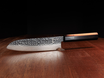 Nóż Santoku ze stali damasceńskiej 7" - Aka Tori Tokyo Black