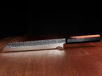 Nóż do chleba z grawerem Aka Tori ze stali damasceńskiej 8" - Tokyo Black