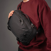 Torba miejska na laptopa antykradzieżowa Pacsafe EXP - czarna