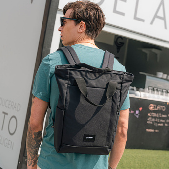 Plecak / Torba 2w1 antykradzieżowa Pacsafe Go 15 l - czarny